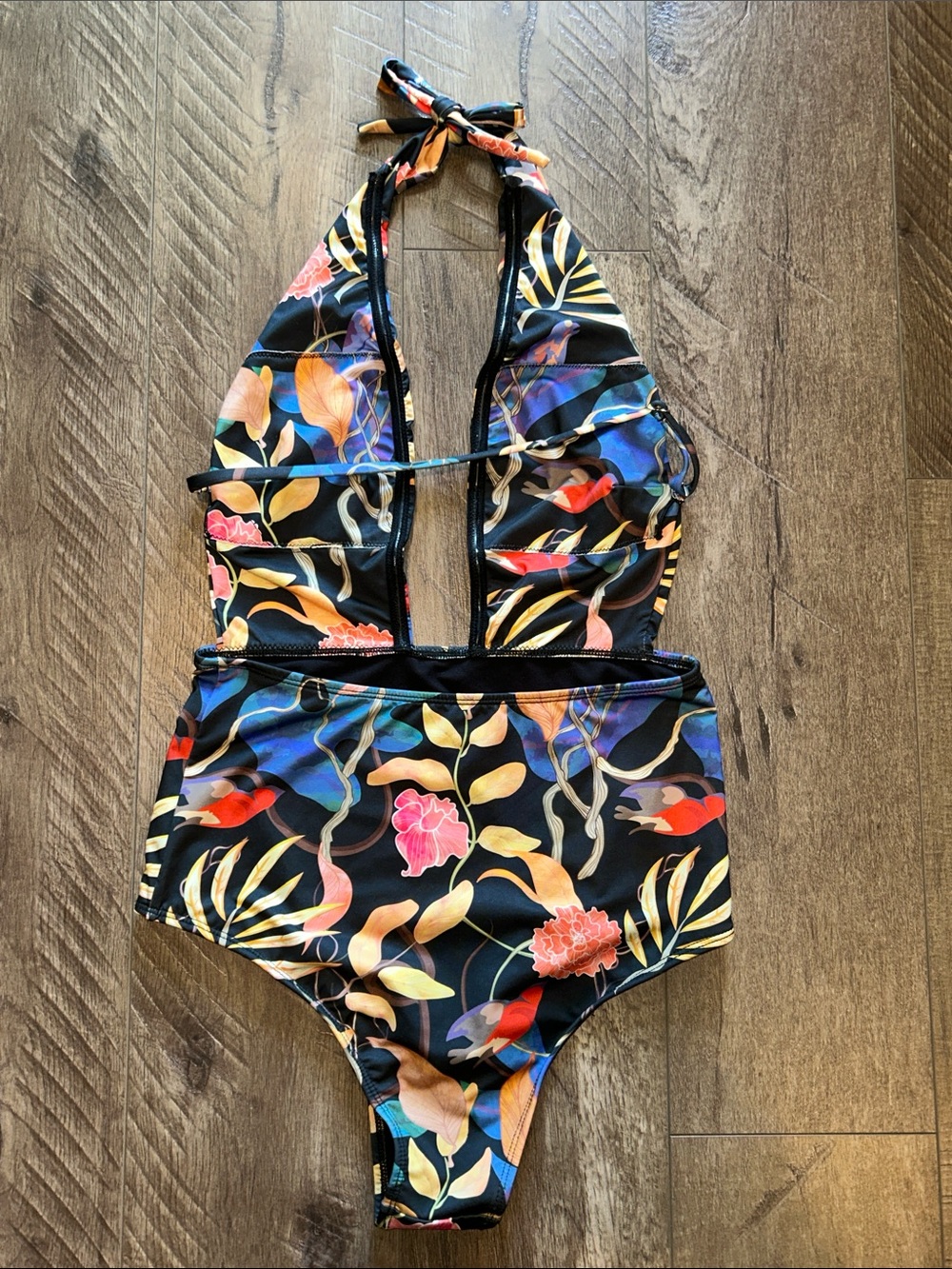 AVERIE "ANTONELLA" HALTER NECK ONE-PIECE BATHING SUIT SIZE MEDIUM - Picture 4 of 6